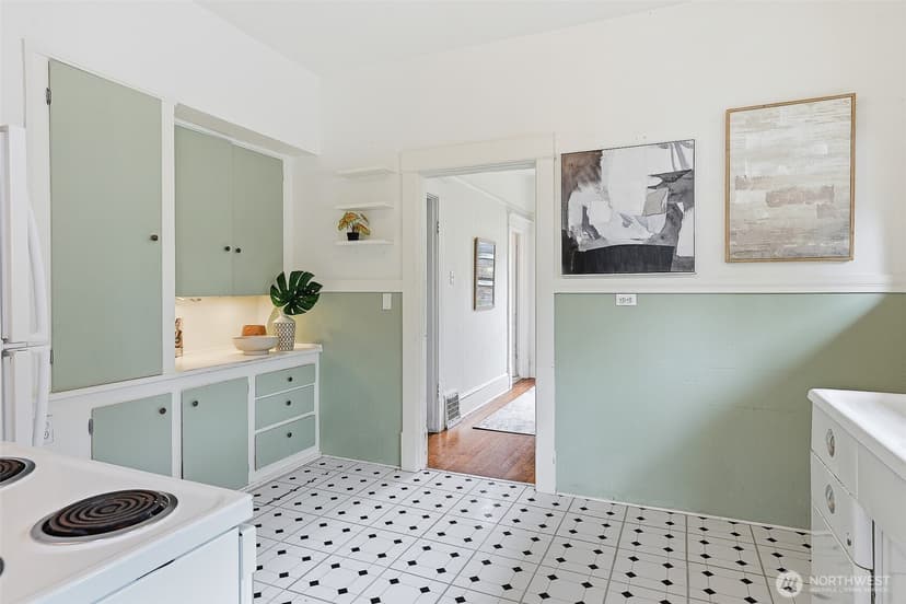 Property photo for 4651 1st Avenue NE, Seattle photo 14