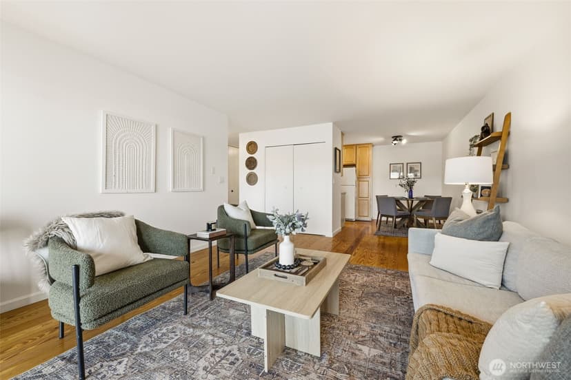 Property photo for 515 S Lake Street #204, Kirkland photo 6