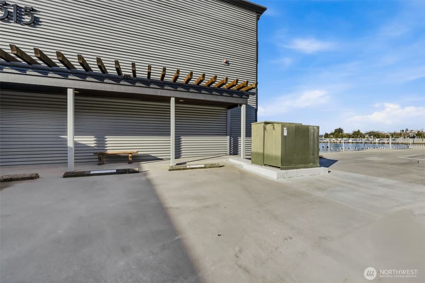 Property photo for 515 S Lake Street #204, Kirkland photo 18