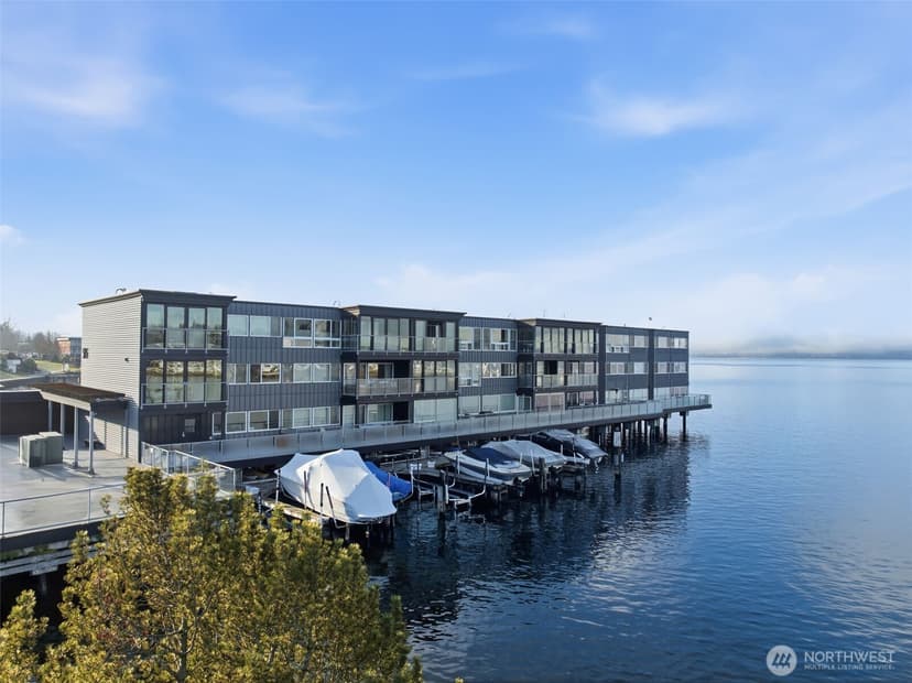Property photo for 515 S Lake Street #204, Kirkland photo 2