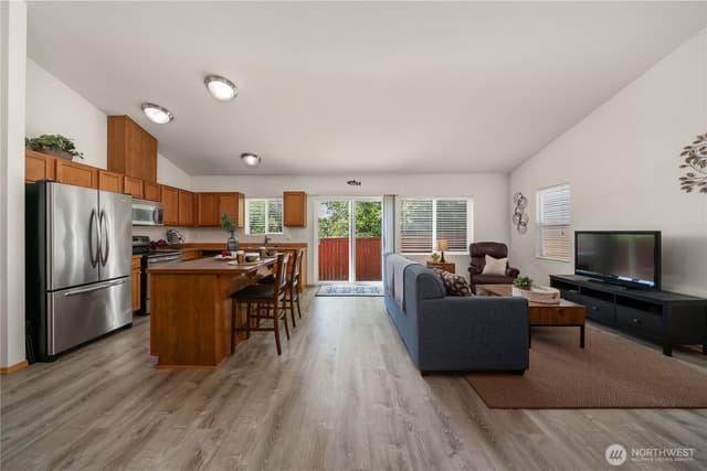 Property photo for 28221 241st Avenue SE, Maple Valley photo 4