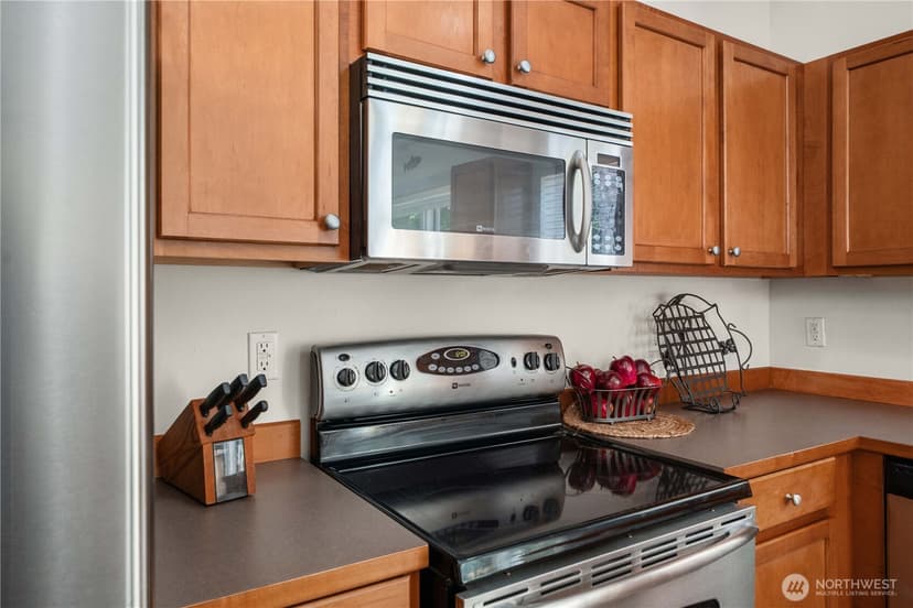 Property photo for 28221 241st Avenue SE, Maple Valley photo 6