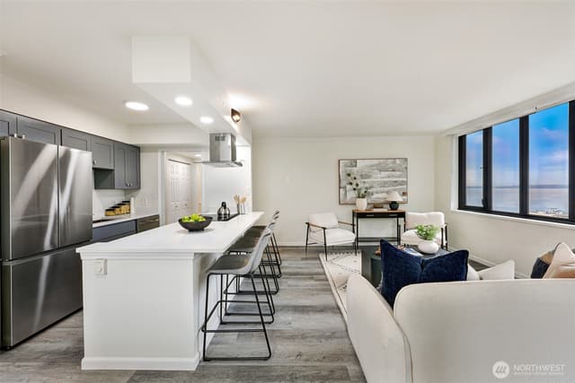 Property photo for 2100 3rd Avenue #1804, Seattle