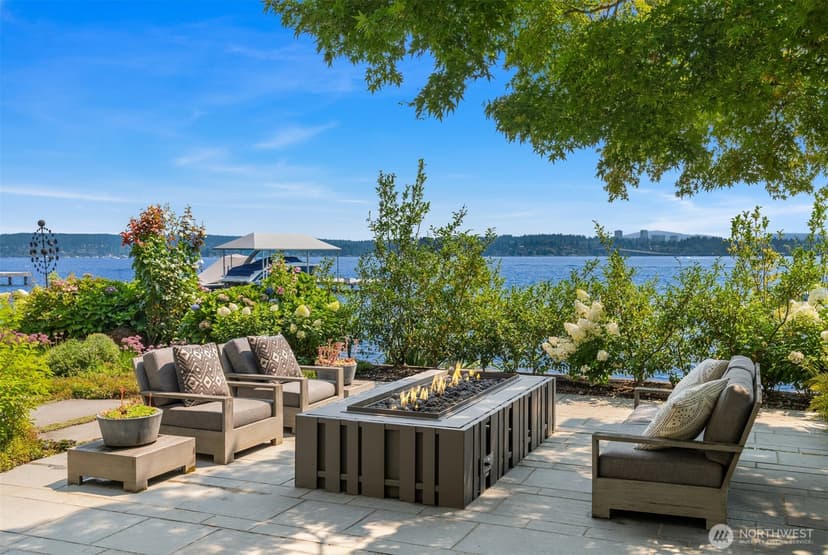 Property photo for 4911 NE Laurelcrest Lane, Seattle photo 34