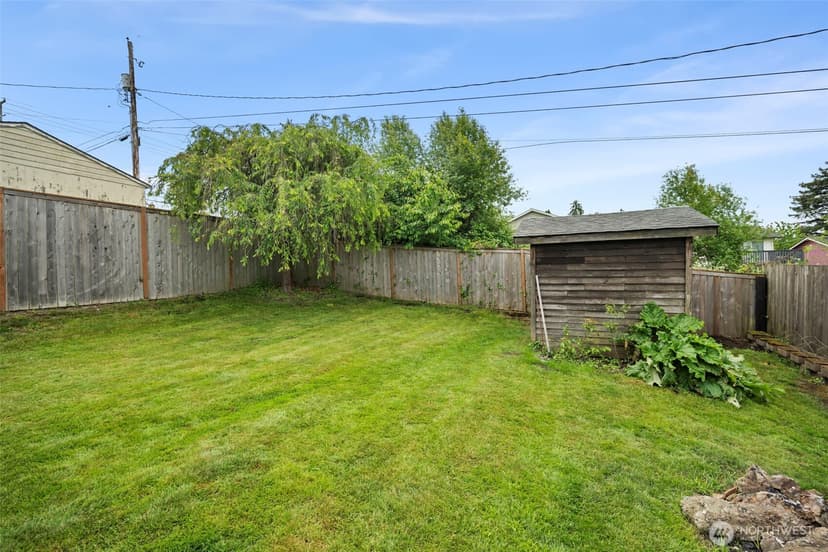 Property photo for 2052 E Wright Avenue, Tacoma photo 19