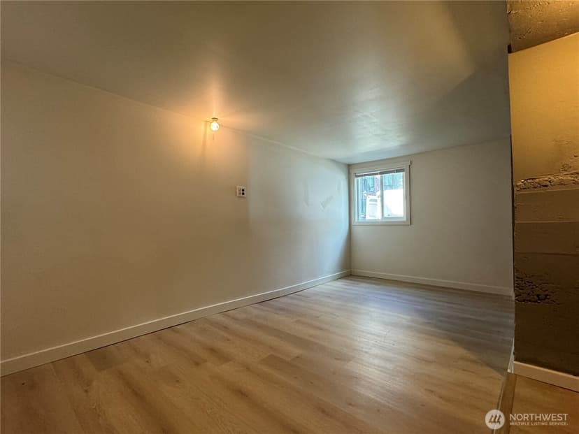 Property photo for 811 NE 66th Street, Seattle photo 21