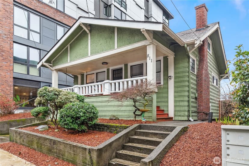 Property photo for 811 NE 66th Street, Seattle photo 28