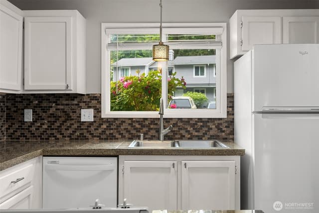 Property photo for 1526 192nd Street SE #O4, Bothell photo 4