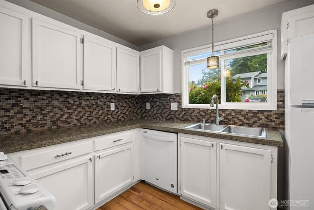 Property photo for 1526 192nd Street SE #O4, Bothell photo 2