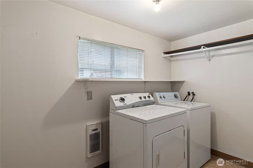 Property photo for 6411 Lake Grove Street SW, Lakewood photo 33