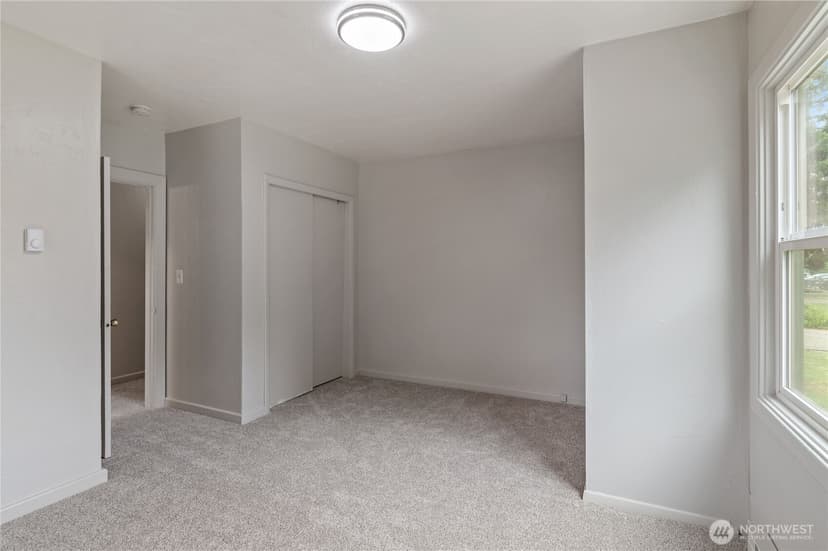 Property photo for 6411 Lake Grove Street SW, Lakewood photo 20