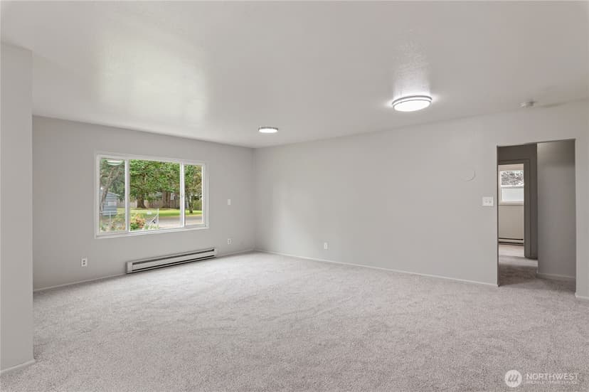 Property photo for 6411 Lake Grove Street SW, Lakewood photo 11