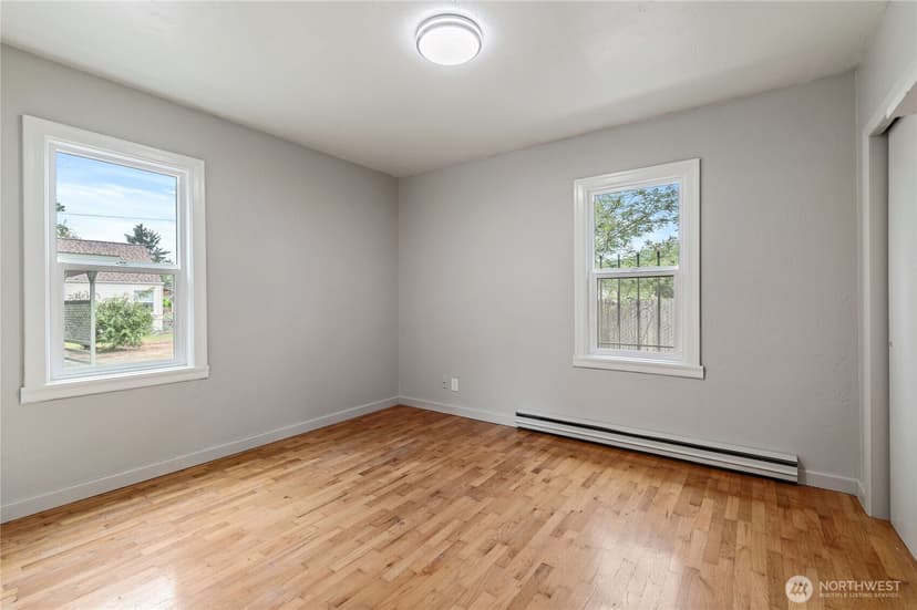 Property photo for 6411 Lake Grove Street SW, Lakewood photo 22