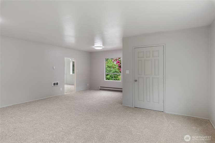 Property photo for 6411 Lake Grove Street SW, Lakewood photo 17