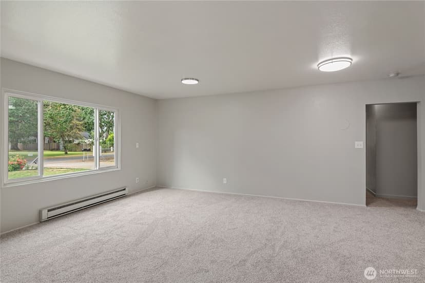 Property photo for 6411 Lake Grove Street SW, Lakewood photo 12