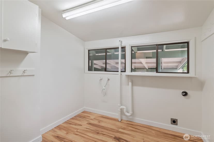 Property photo for 6411 Lake Grove Street SW, Lakewood photo 10