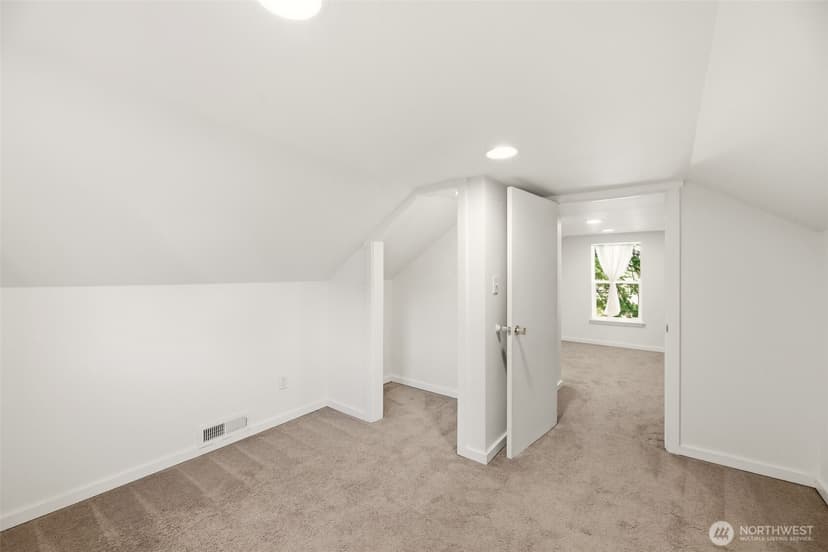 Property photo for 1710 36th Street, Everett photo 24