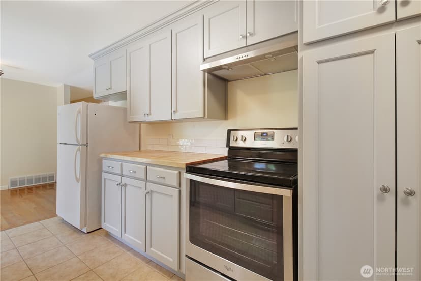Property photo for 20627 7th Avenue S, Des Moines photo 10