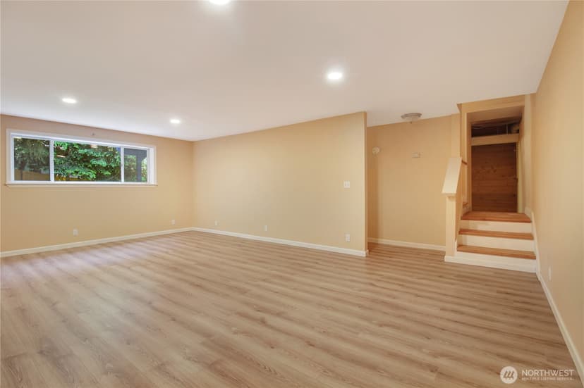 Property photo for 20627 7th Avenue S, Des Moines photo 19