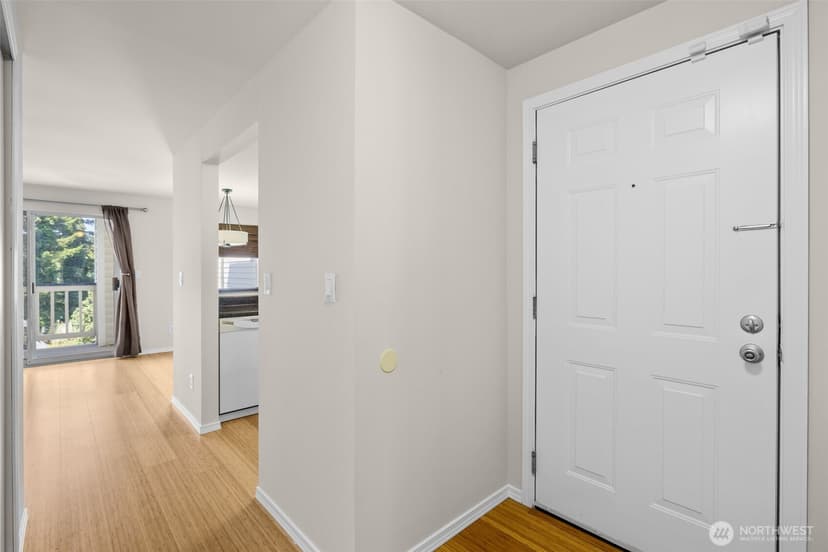 Property photo for 1900 NE 48th Street #E205, Renton photo 5