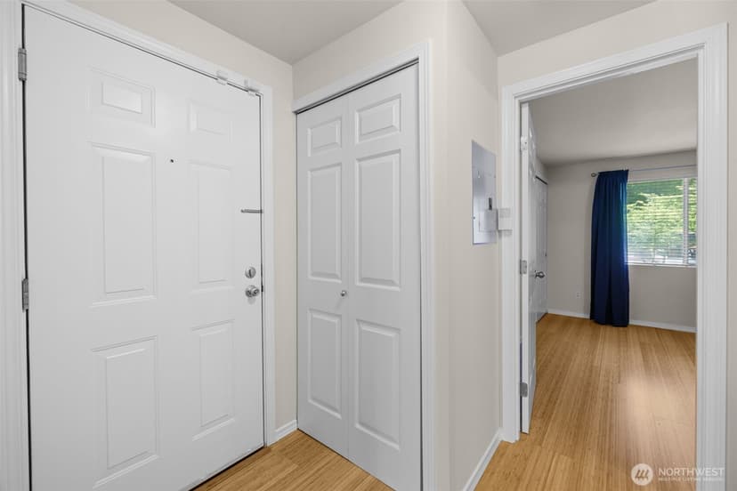 Property photo for 1900 NE 48th Street #E205, Renton photo 6