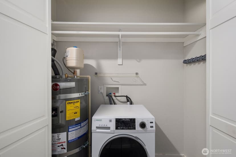 Property photo for 952 100th Avenue NE #237, Bellevue photo 24