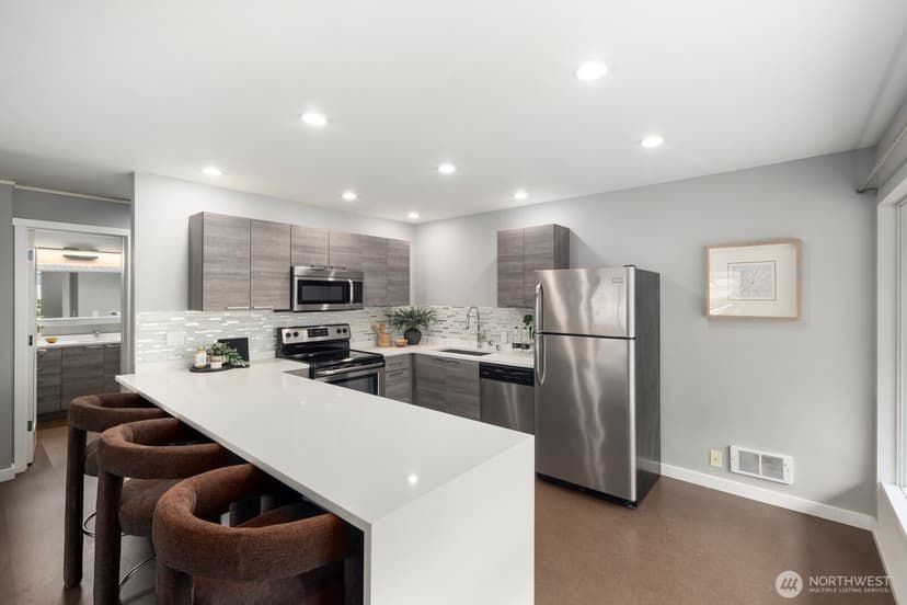 Property photo for 952 100th Avenue NE #237, Bellevue photo 12