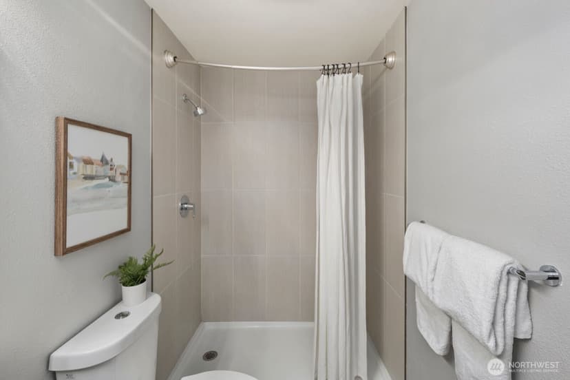 Property photo for 952 100th Avenue NE #237, Bellevue photo 23