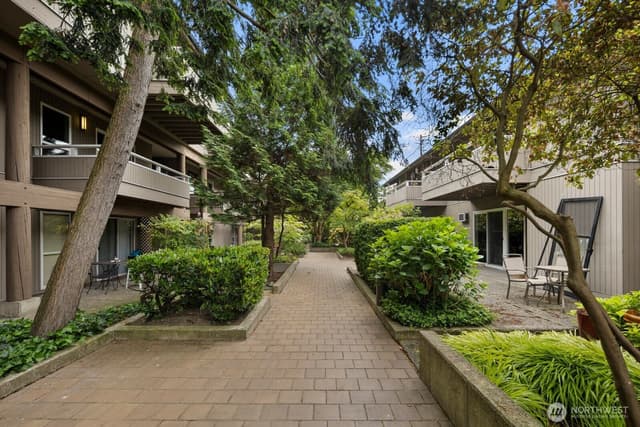 Property photo for 952 100th Avenue NE #237, Bellevue photo 3
