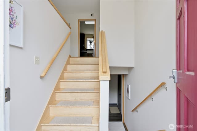 Property photo for 1727 Anacortes Avenue NE, Renton photo 2