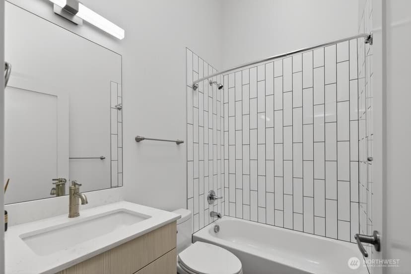 Property photo for 17985 W Columbia Street, Monroe photo 31