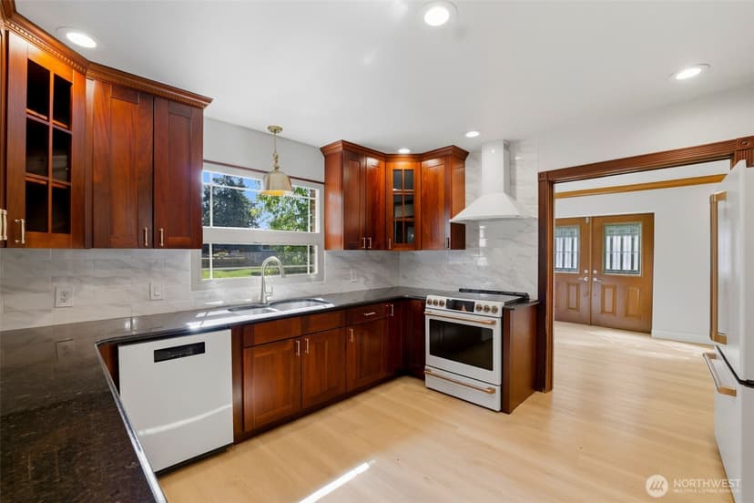 Property photo for 6722 River Road E, Puyallup photo 7