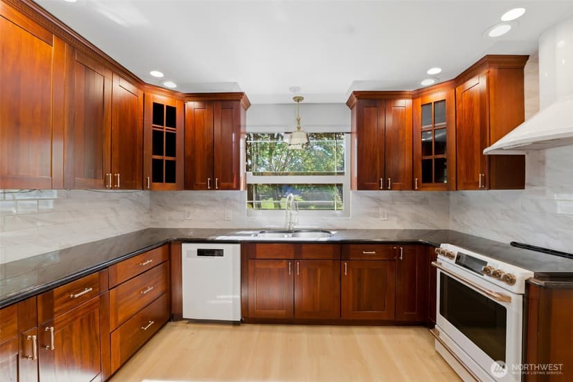 Property photo for 6722 River Road E, Puyallup photo 8
