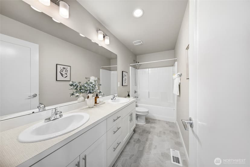 Property photo for 287 SW 97th Place, Seattle photo 19