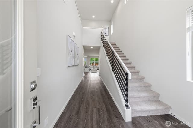 Property photo for 287 SW 97th Place, Seattle photo 3