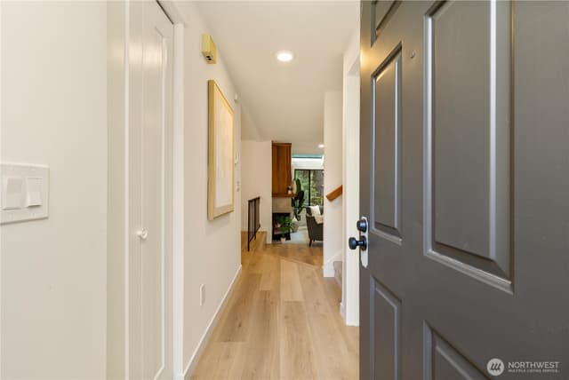 Property photo for 4123 145th Avenue NE, Bellevue photo 5