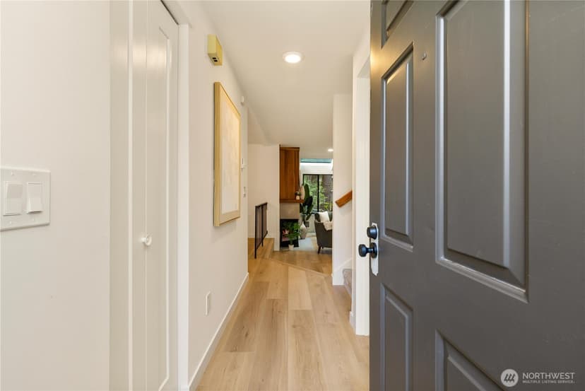 Property photo for 4123 145th Avenue NE, Bellevue photo 5