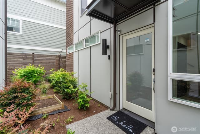 Property photo for 8613 23rd Avenue NE #B, Seattle photo 3