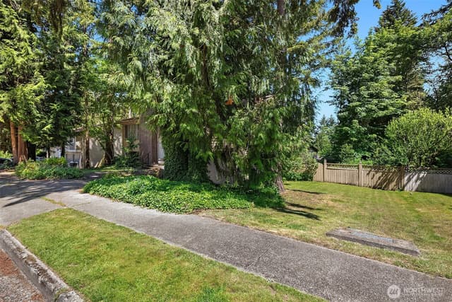 Property photo for 8108 138th Avenue NE, Redmond photo 3