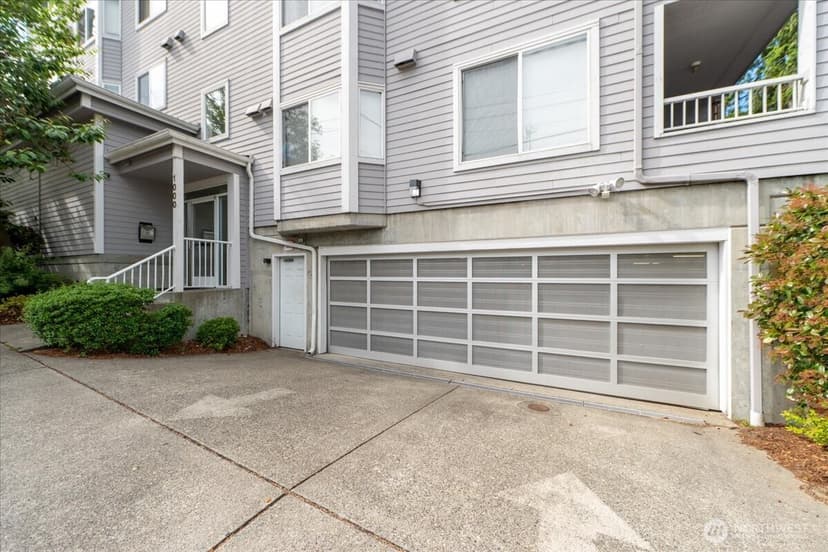 Property photo for 1000 NE 88th Street #304, Seattle photo 22