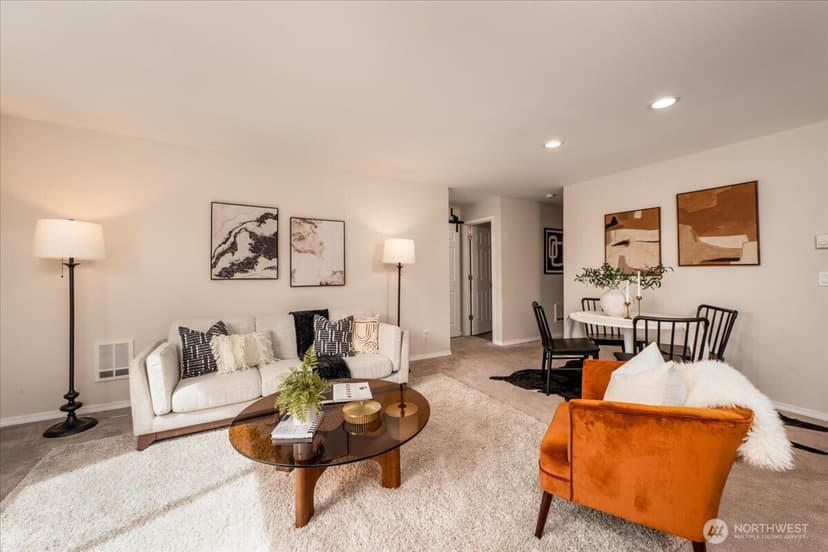 Property photo for 1000 NE 88th Street #304, Seattle photo 6
