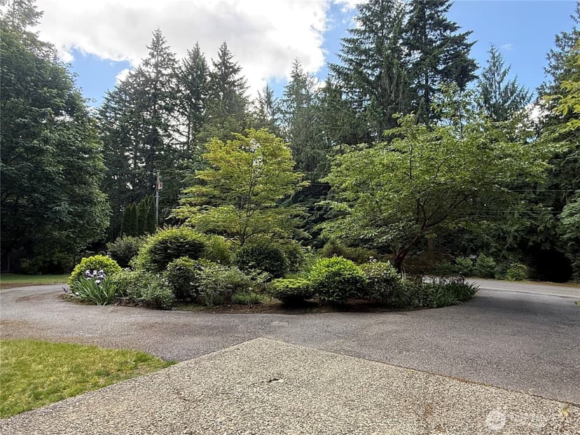 Property photo for 23020 NE 61st St., Redmond photo 3