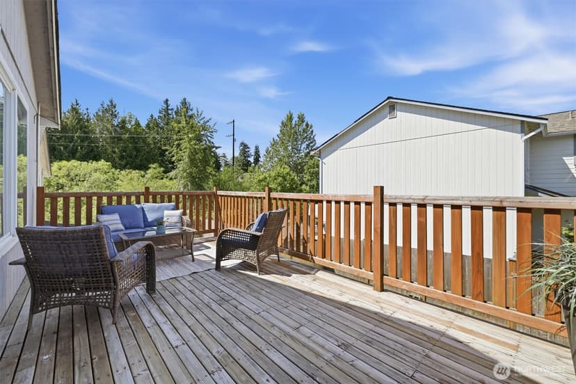 Property photo for 1916 112th Avenue SE, Lake Stevens photo 30