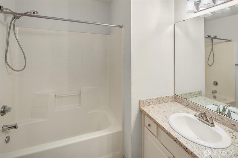 Property photo for 1006 37th Street SE #B, Auburn photo 15