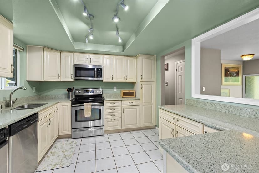 Property photo for 17631 69th Place W, Edmonds photo 5