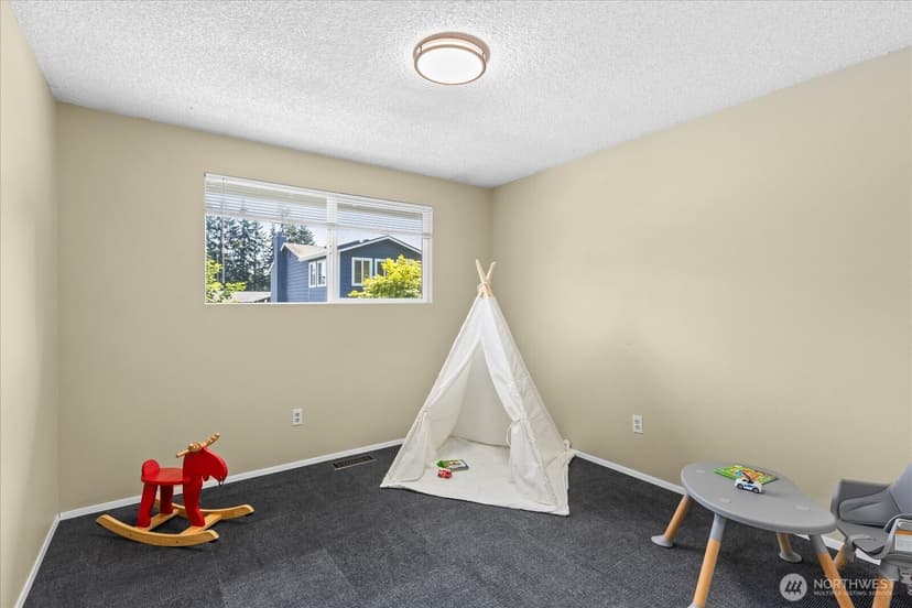 Property photo for 17631 69th Place W, Edmonds photo 18