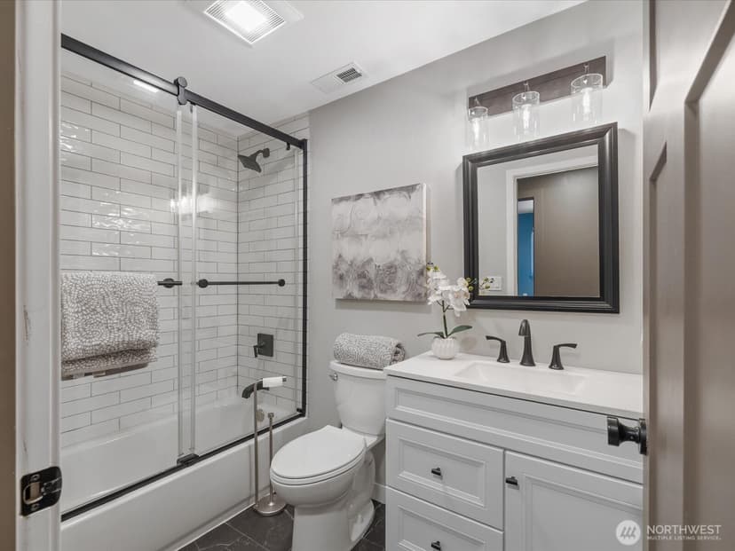 Property photo for 18014 110th Place SE, Renton photo 11