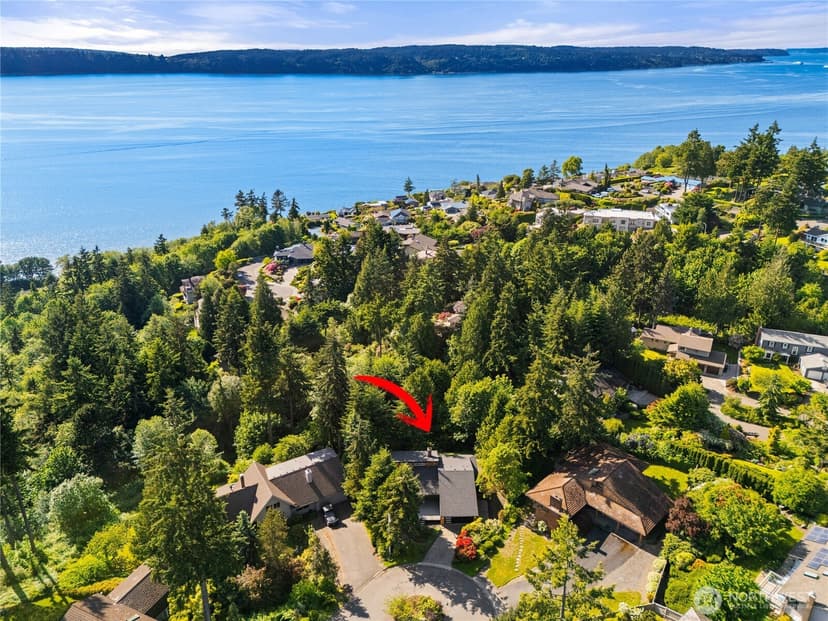 Property photo for 6025 96th Street SW, Mukilteo photo 2