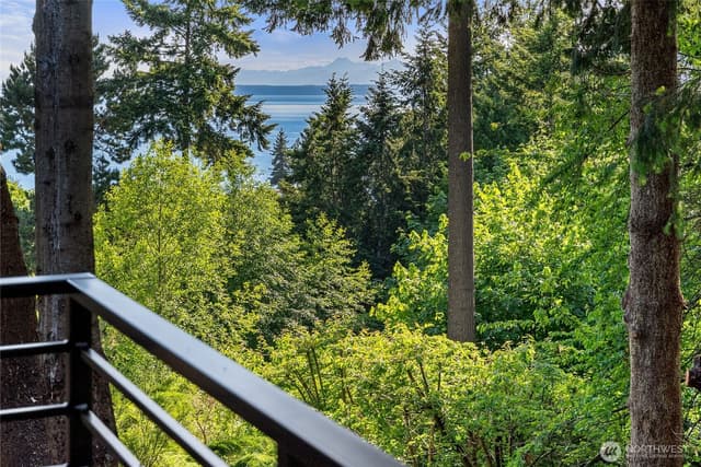 Property photo for 6025 96th Street SW, Mukilteo photo 5