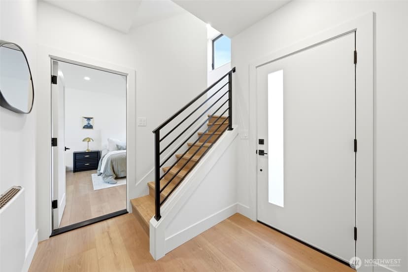 Property photo for 4709 SW Hinds Street, Seattle photo 4